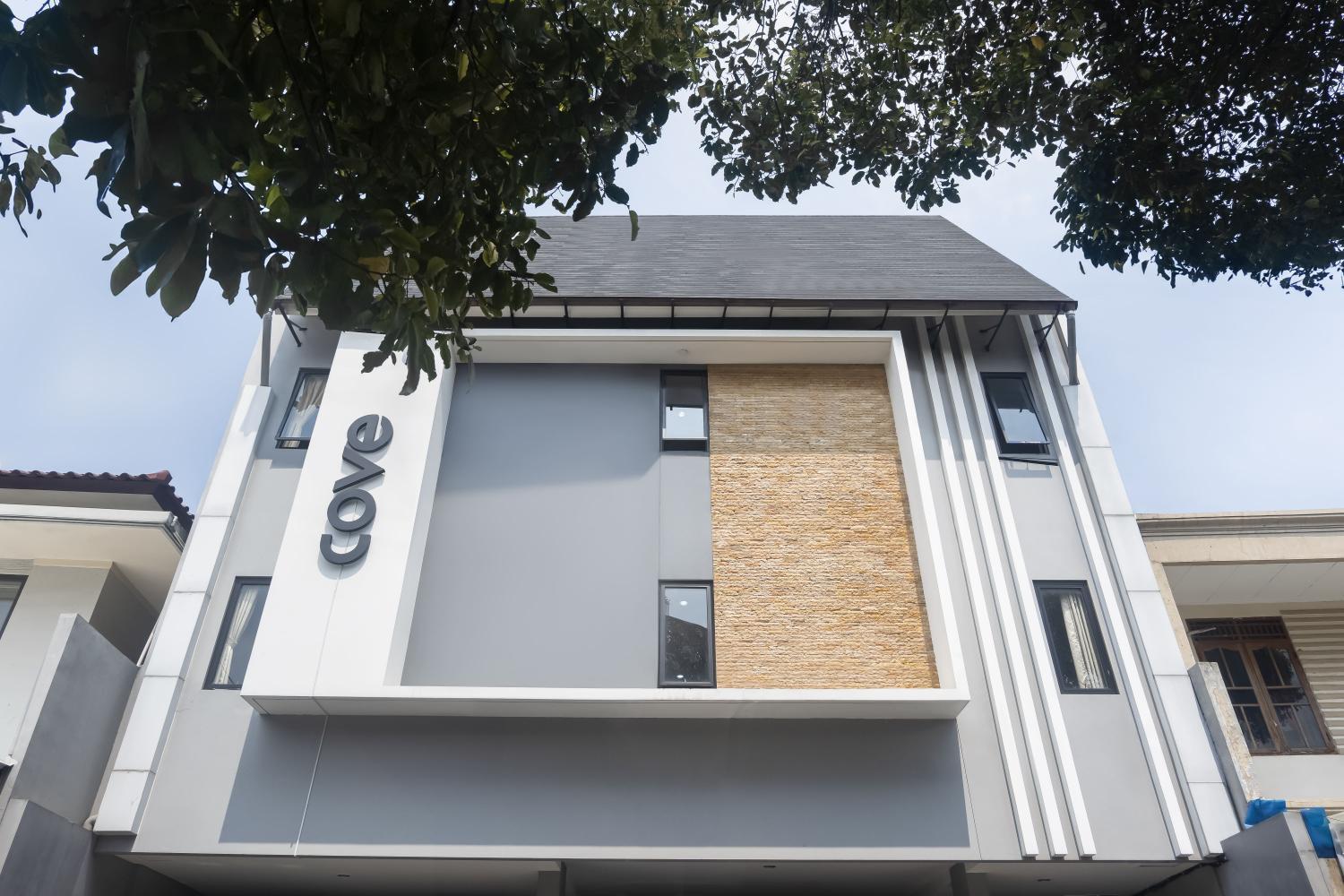 UROOMS Panglima Polim Jakarta Bagian luar foto